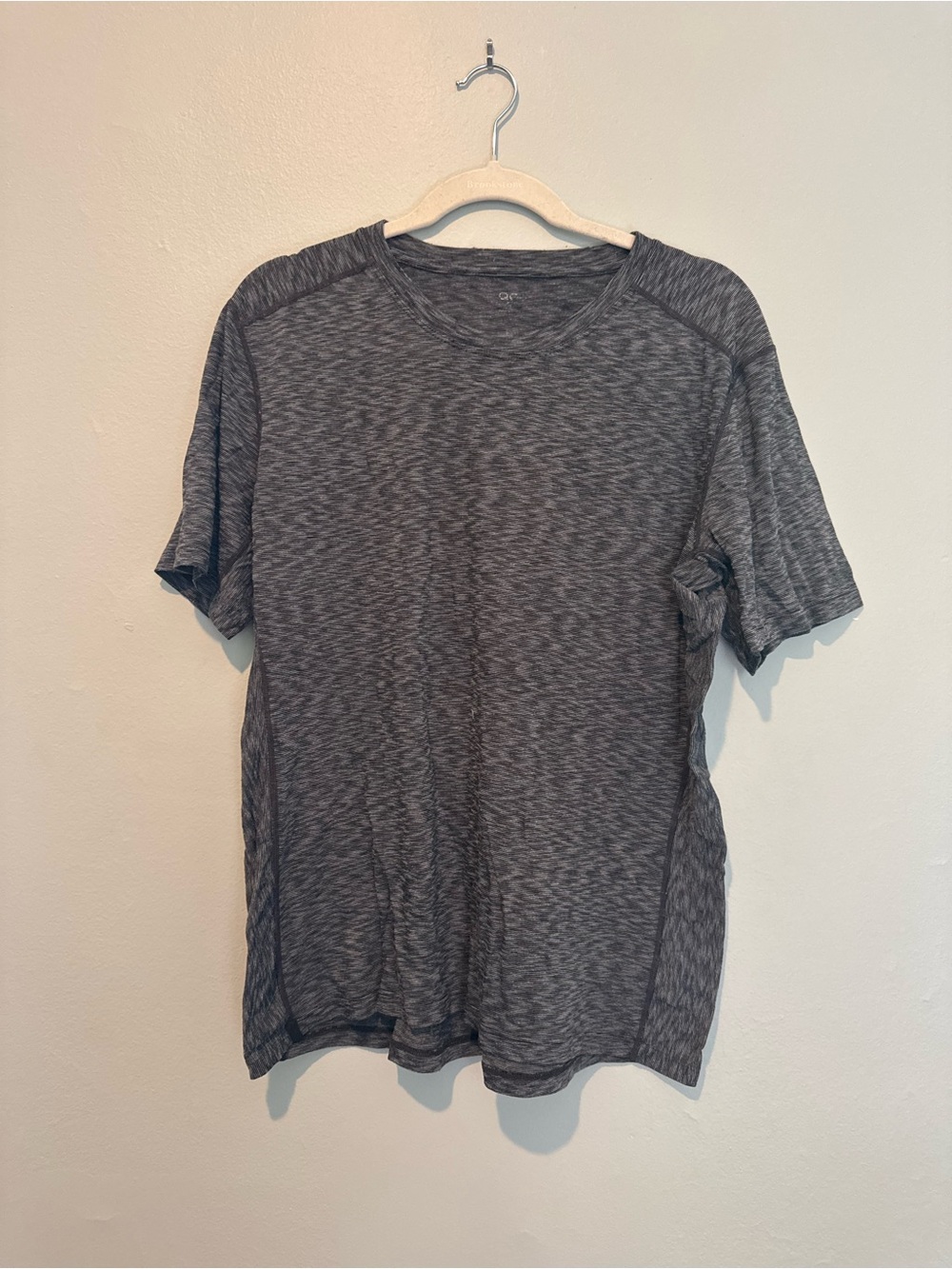 QOR Men's Charcoal Heather Performance Short Sleeve Crew - Athletic Fit